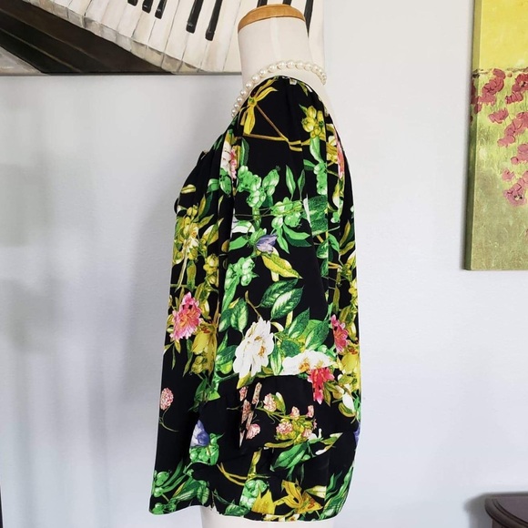 Betsey Johnson floral blouse - Picture 5 of 7